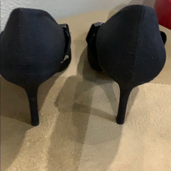 H&M. Black , 3 1/2 heel height . Size 6 - Picture 2 of 4